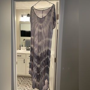 Cable & Gauge Women’s Maxi Dress. L